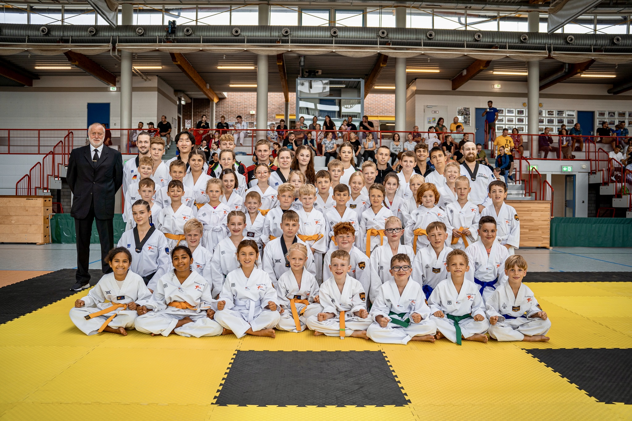 Gruppenfoto unserer Taekwondo-Schule